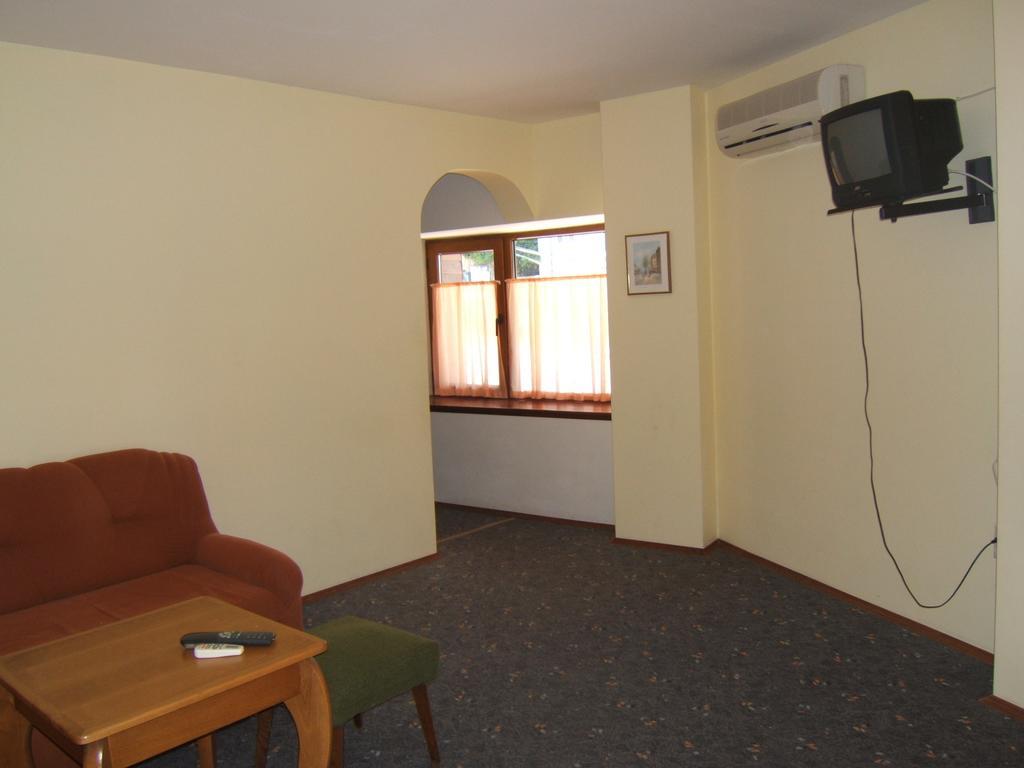 Regina'S Guesthouse Balcsik Szoba fotó