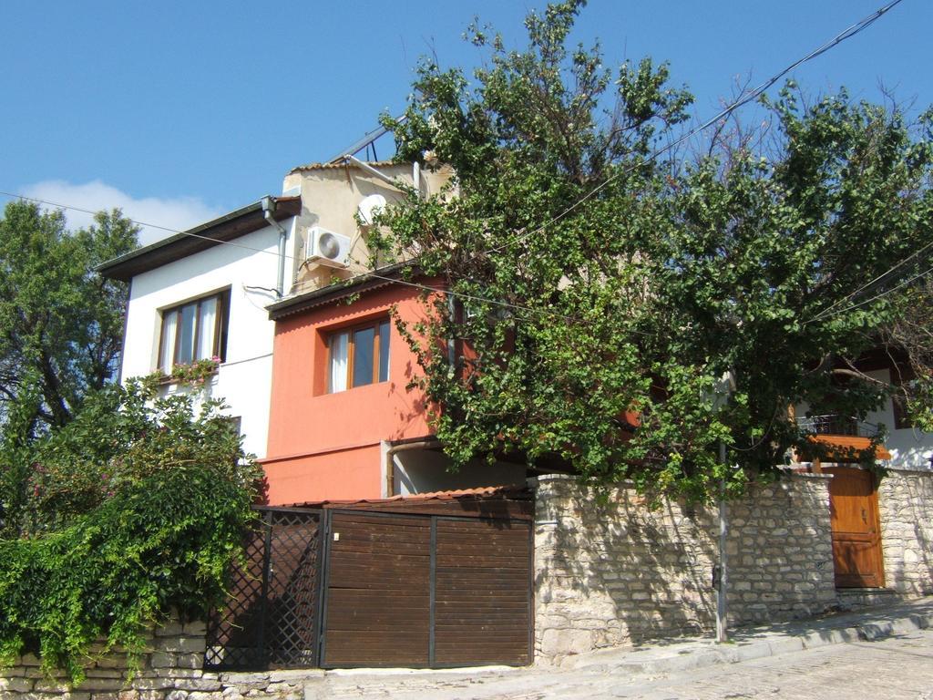 Regina'S Guesthouse Balcsik Kültér fotó