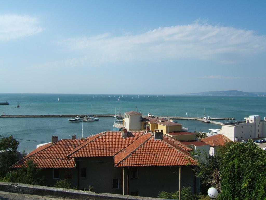 Regina'S Guesthouse Balcsik Kültér fotó