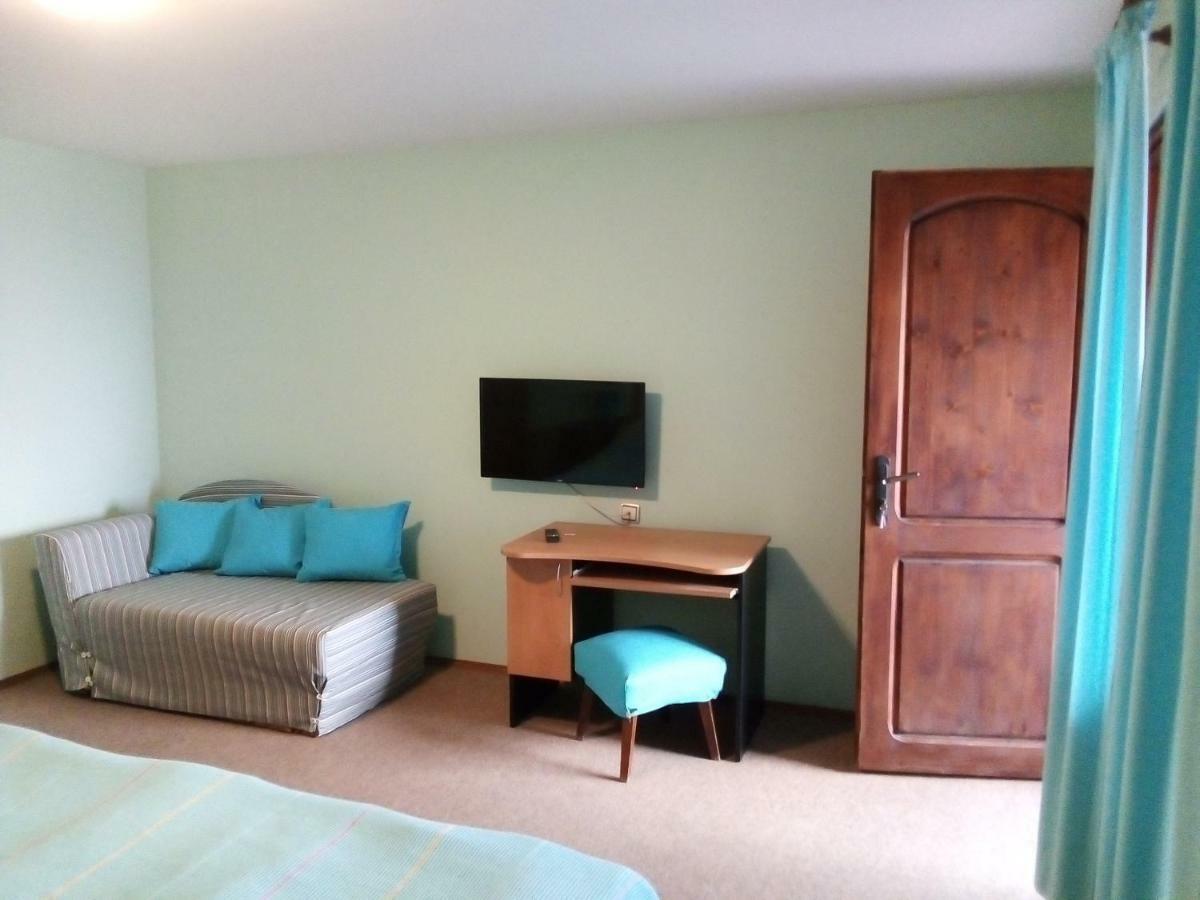 Regina'S Guesthouse Balcsik Kültér fotó